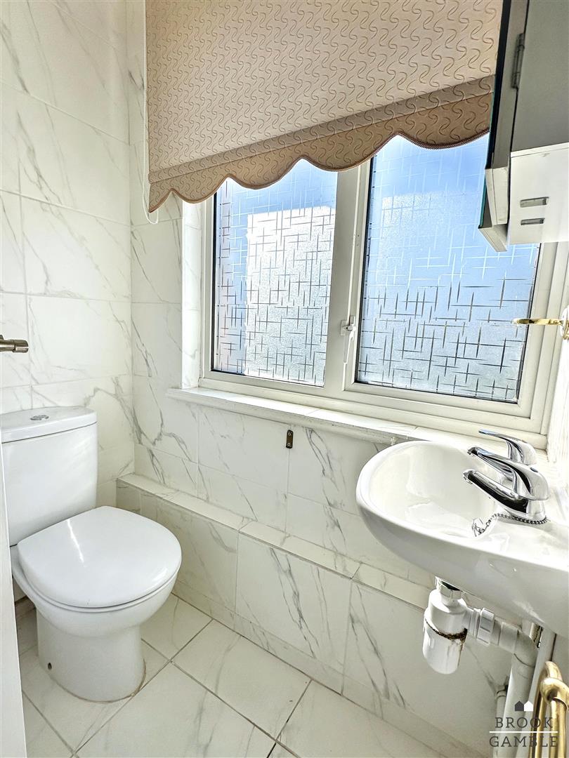 3 Bedroom House. Filching Road in Eastbourne,  16